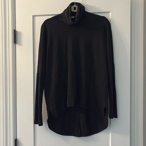 Turtle Neck High-Low Long Sleeves